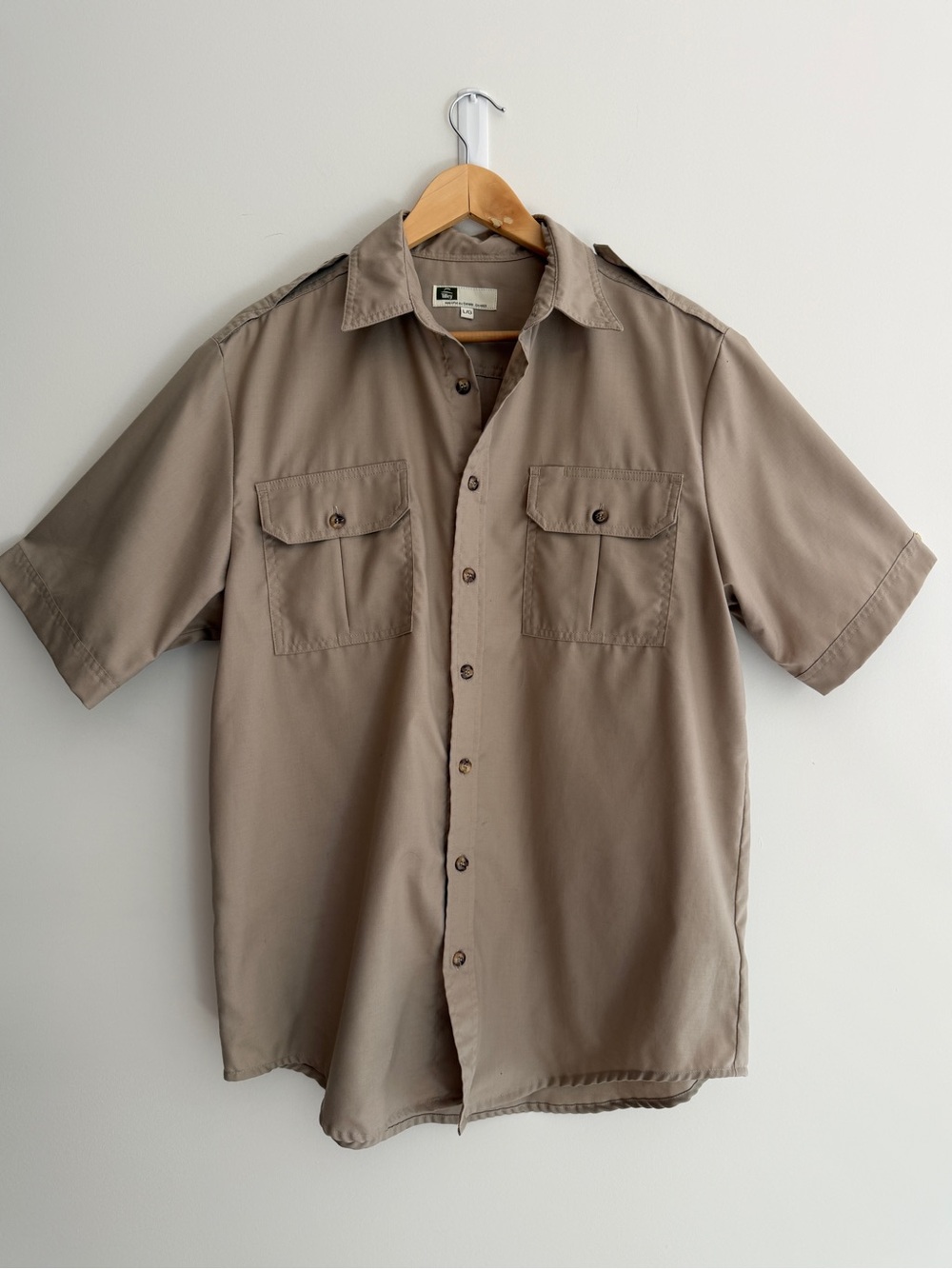 TILLEY Short Sleeve Button Front Safari Shirt Epaulettes Hiking Outdoors Travel